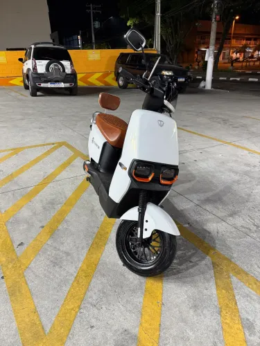 Scooter Elétrica 1000w 2025 seminova único dono
