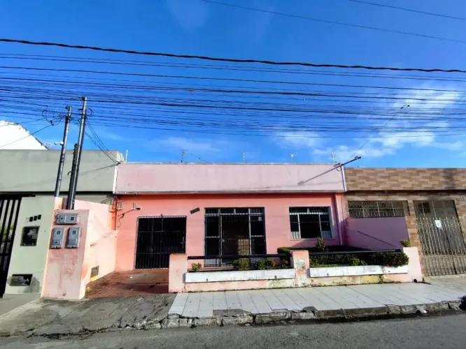 CASA COMERCIAL A VENDA PEREIRA LOBO