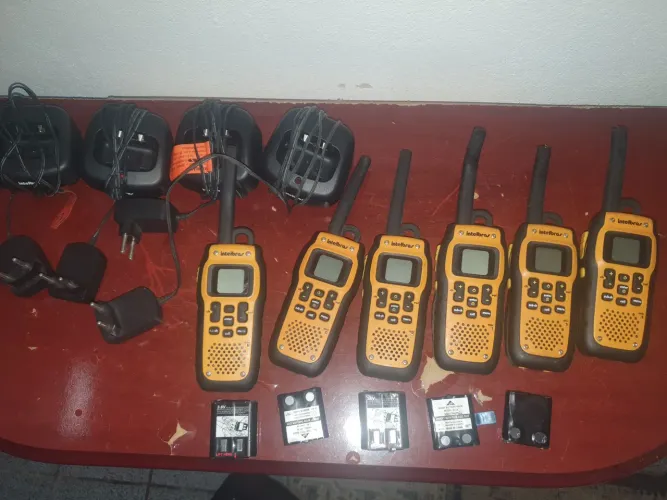 Rádio comunicador Intelbras