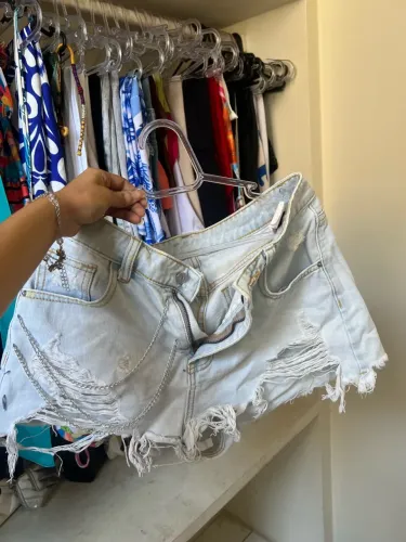 Short jeans