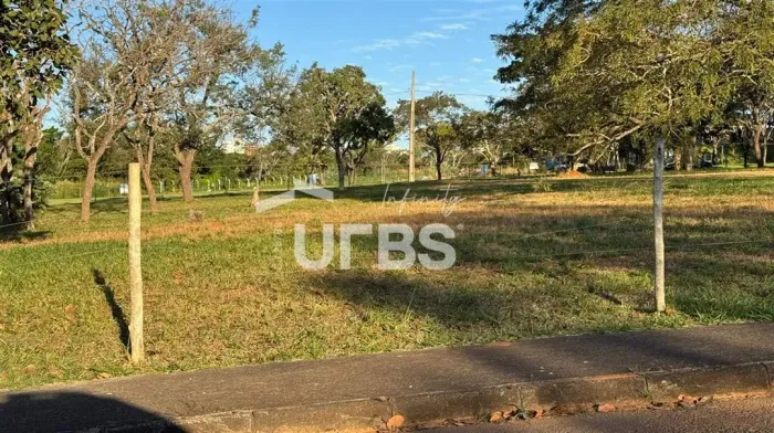 Terrenos residenciais e comerciais com 367,40m² até 1770,20m² à venda no bairro Jardim Kar