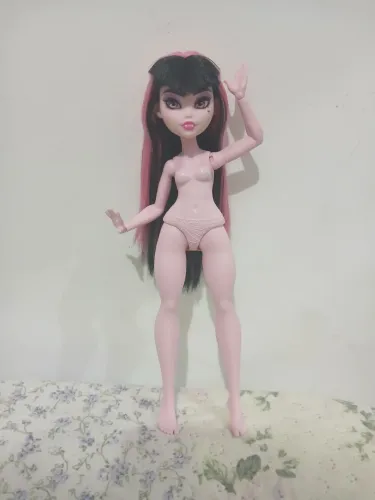 Boneca monster high sucata draculaura
