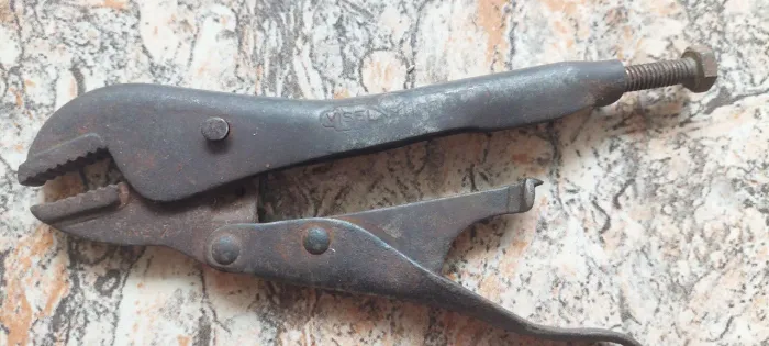 Alicate de pressão  made in USA marca visel alicate antigo antiguidade ferramenta antiga 
