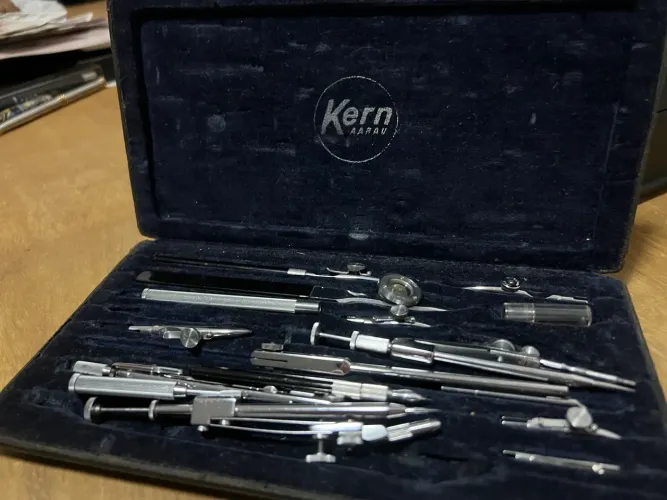 Jogo de Instrumentos de Desenho Kern Aarau - Suiça 
