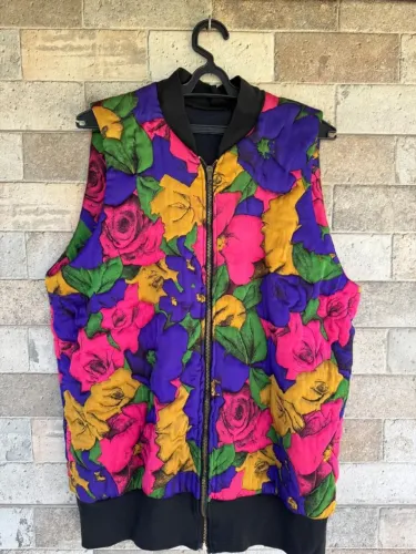 Colete Puffer Zara com estampa floral tamanho 44