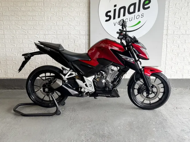 Honda CB 300f Twister Flex 2025