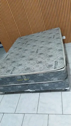 Cama box casal de molas 1.90x1.40 semi novo ENTREGO