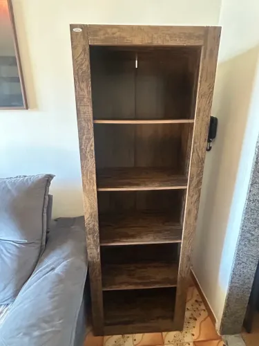 Armário multiuso / livreiro