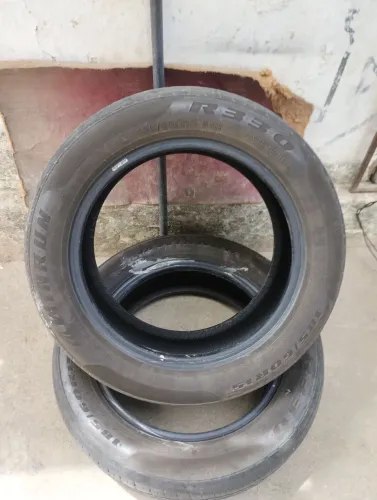 Vendo 3 pneus aro 15 referencia 185/60