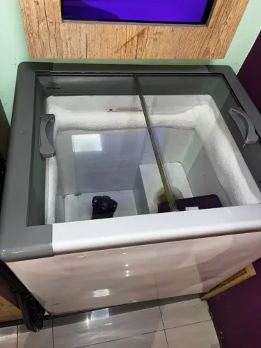 Freezer Horizontal tampa de Vidro 216 litros Fricon 220V