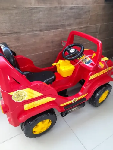 Carrinho de bombeiro infantil