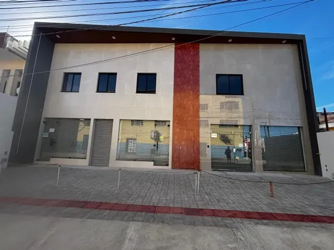 Salas Comerciais no Bairro Luzia