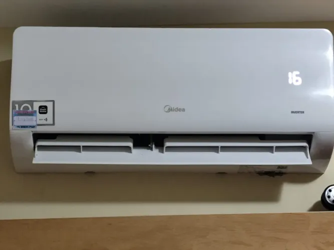 Vendo Ar condicionado Midea inverter 9000 btus