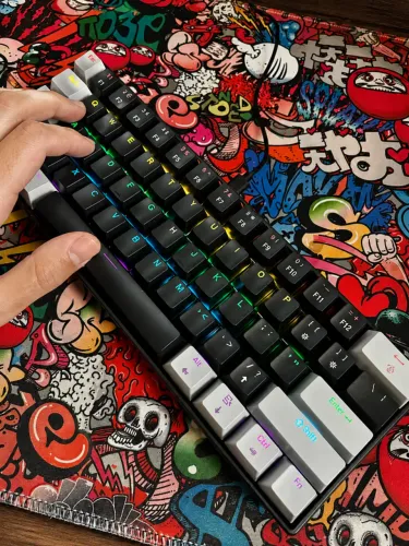 MINI TECLADO MECÂNICO APAYADO RGB 60%|61 TECLAS|SWITCH RED/GREEN|KEYCAPS PBT|ANTI-GHOSTING