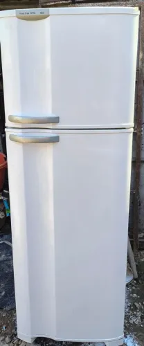 Geladeira super conservada