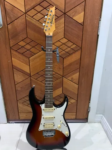 Guitarra Ibanez gio 