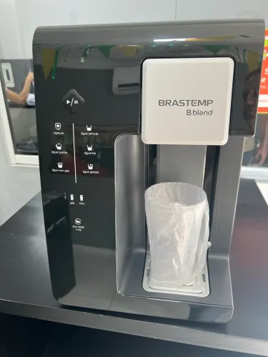 Máquina de bebidas Brastemp