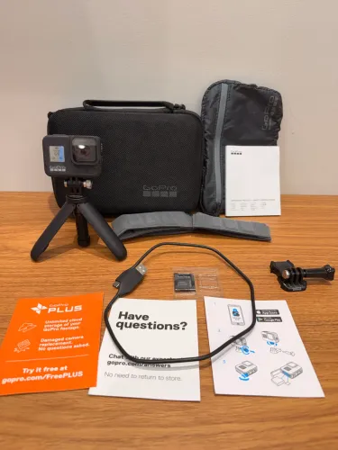 GoPro HERO 8 Black (Bundle) - Kit Câmera de Ação Compacta 4K e Acessórios extras