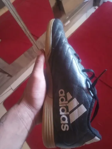 Chuteira da Adidas
