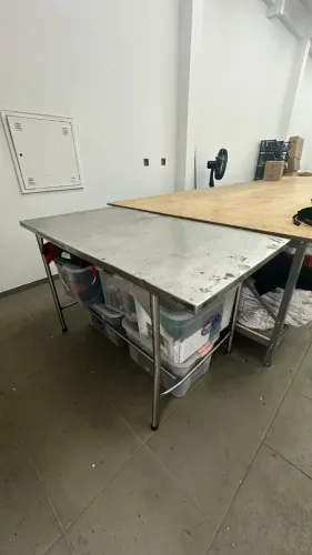 Mesa Bancada Aço Industrial 170x80x90cm Reforçada Cozinha Oficina