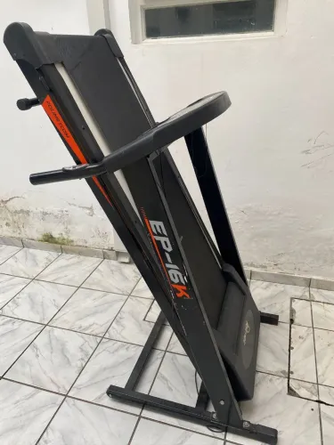 Esteira eletrica polimet ep 16k profissional, olhe o valor de uma nova, para vender agora!