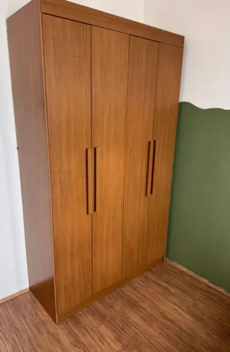 Guarda roupa solteiro 121x200cm no precinho pra sair logo