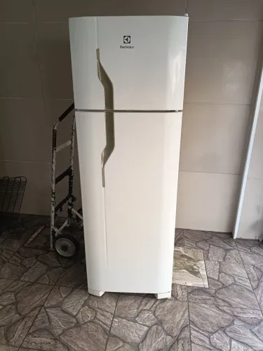 Geladeira duplex Eletrolux Frete grátis
