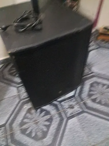 Sub mj 18" semi nova