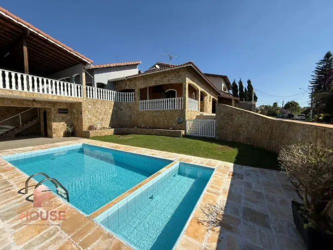 Casa com 4 dormitórios para alugar, 750 m² por R$ 12.000,00/mês - Condomínio Arujá Country