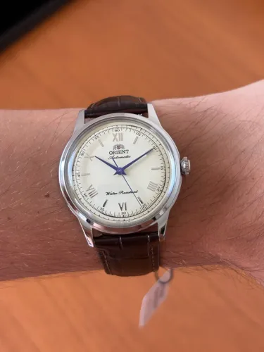 Relógio Orient Bambino no date champanhe