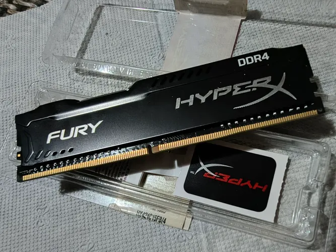 Memória 4gb DDR4 2400 Fury