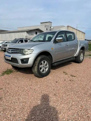 Mitsubishi L200 Triton HPE 3.2 CD TB Int.diesel AUT 2013