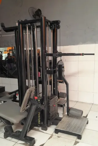 Máquina de musculação