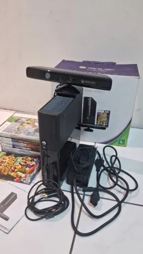 Xbox 360 - 250GB + KINECT (sem controle)