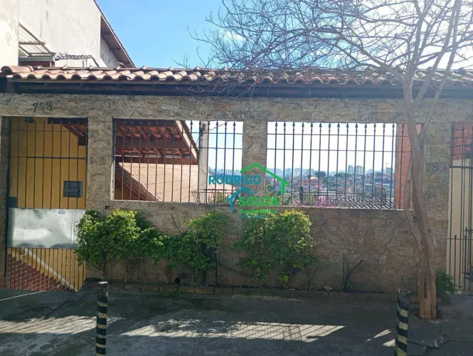 Casa com 1 dormitório para alugar, 60 m² por R$ 700,10/mês - Cidade Ariston Estela Azevedo