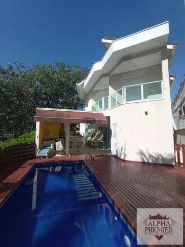 Casa de Alto Padrão em Condomínio 4 dormitório com suite - Venda ou Locação