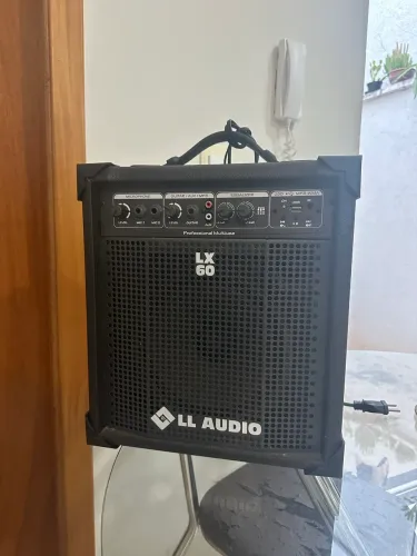 Caixa de Som Amplificada