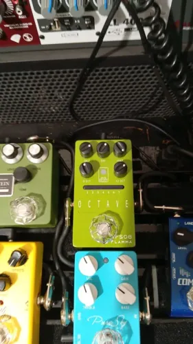 Pedal oitavador flamma