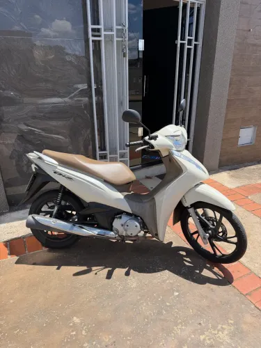 Biz 125 branca 