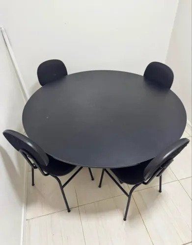 Mesa redonda para reunião ou estudos