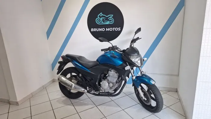 Cb300 2012 exclusiva, pouco rodada, cabeçote vela fina!
