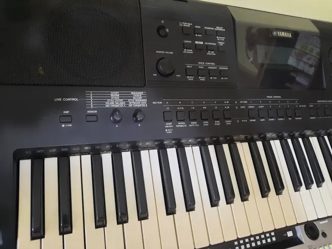TECLADO  YAMAHA PSR E-453