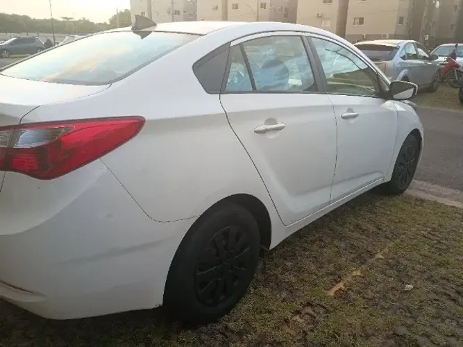 Hyundai HB20S C.plus/c.style1.0 Flex 12V Mec. 4P 2015