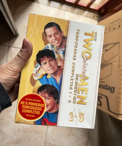 Box original Serie Two and a Half Men 1ª a 5ª temporadas - em Dvd - Novo