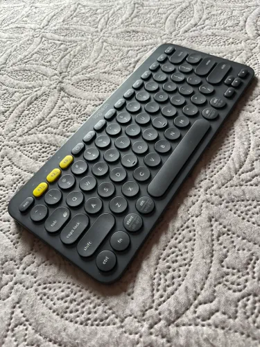 Teclado Logitech Pebble keys K380 Bluetooth