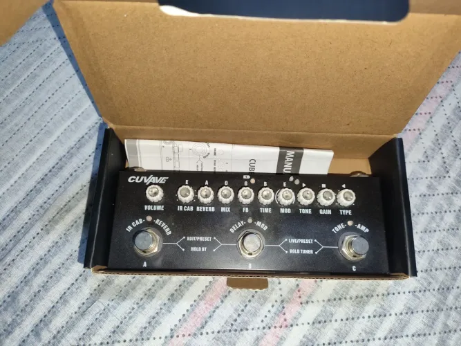 Pedaleira cuvave baby sem marca de uso!!