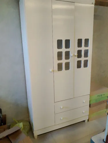 Vendo quarto de bebê! Grarda roupa e berço