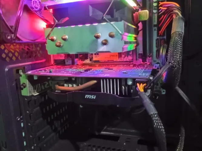 Placa GTX 1060 6GB