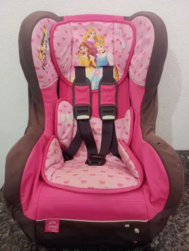 Cadeirão de automóvel