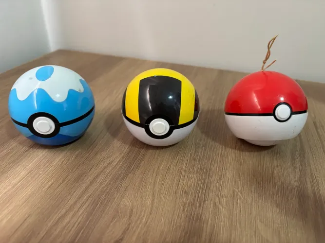 Kit 3 Pokébolas Originais Pokémon Nintendo - Ultra, Dive e Clássica